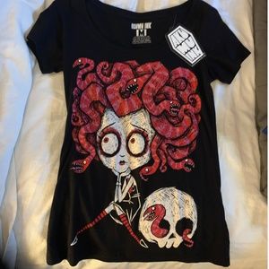 AKUMU INK MEDUSA IN LOVE medium tee NWT